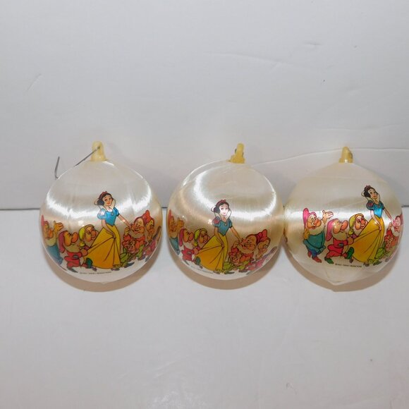 Set 3 Vintage Walt Disney Snow White and 7 Dwarfs Christmas Ornament Balls 2.5" - Picture 4 of 4
